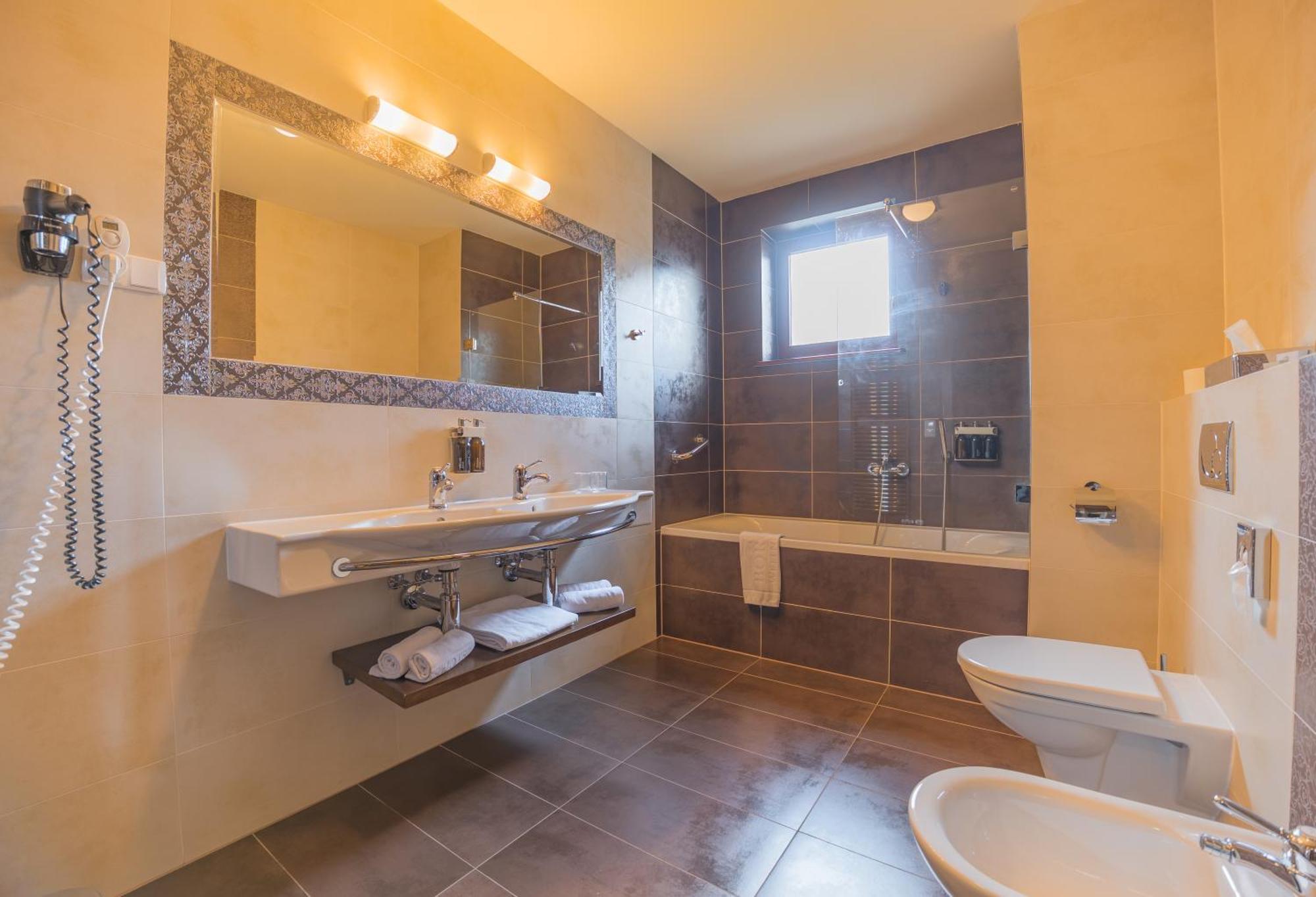 Aplend Wellness Hotel Borovica Strbske Pleso Exterior photo